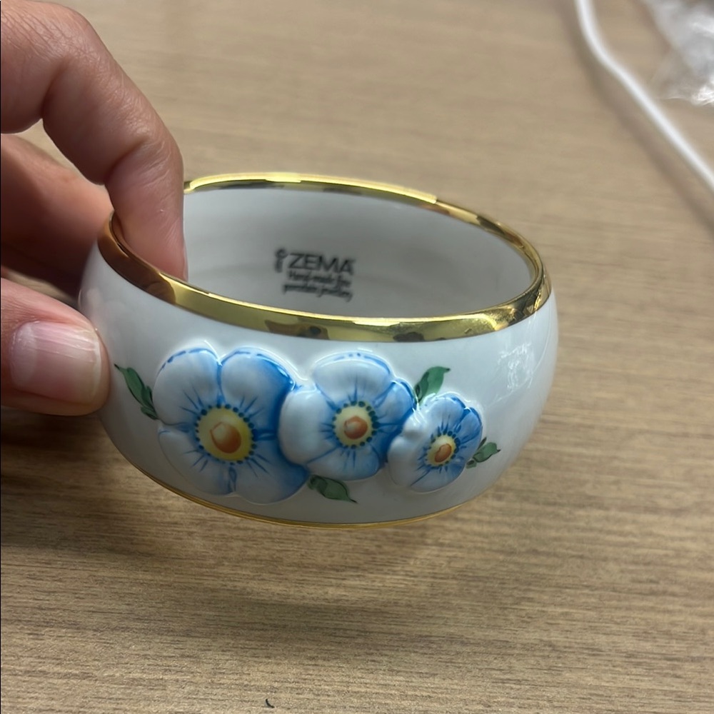 Zema Porcelain Floral Bangle